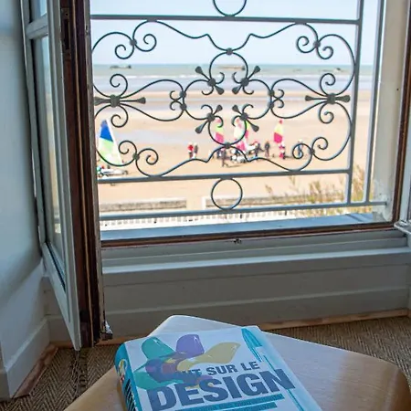 Panoramic Mulberry Plendid Sea Front *