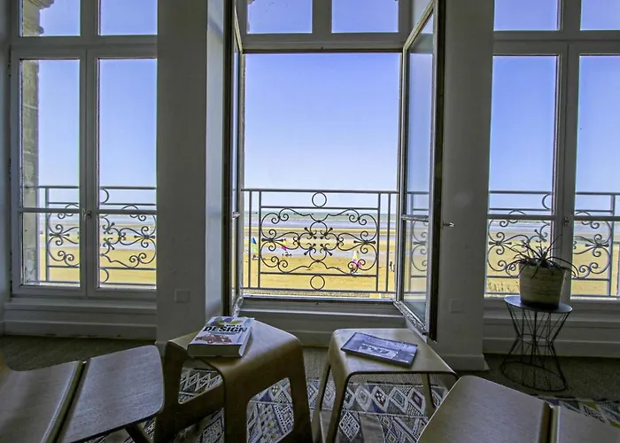 Panoramic Mulberry Plendid Sea Front *