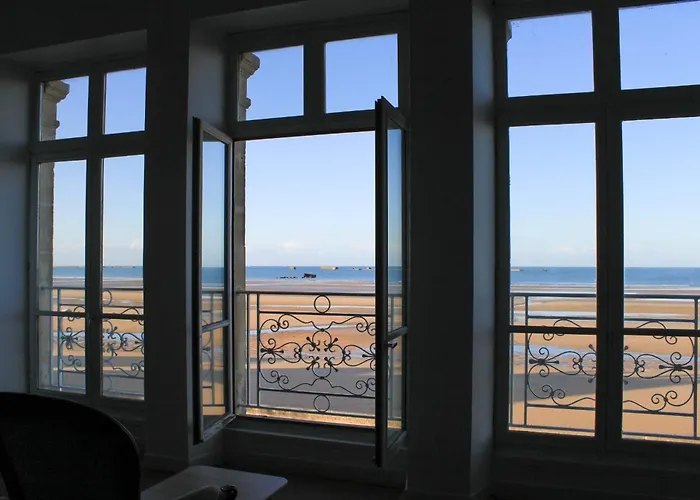 Panoramic Mulberry Plendid Sea Front דירה