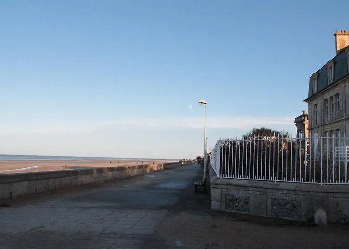 Panoramic Mulberry Plendid Sea Front *