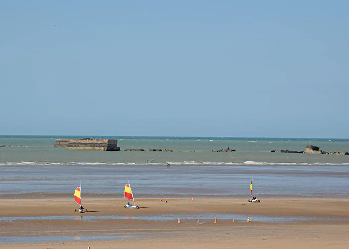 Panoramic Mulberry Plendid Sea Front דירה